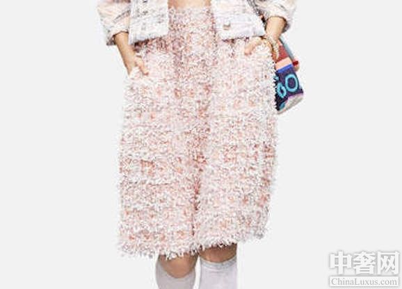 香奈儿秋冬服饰来袭 冬日也要玩转时尚